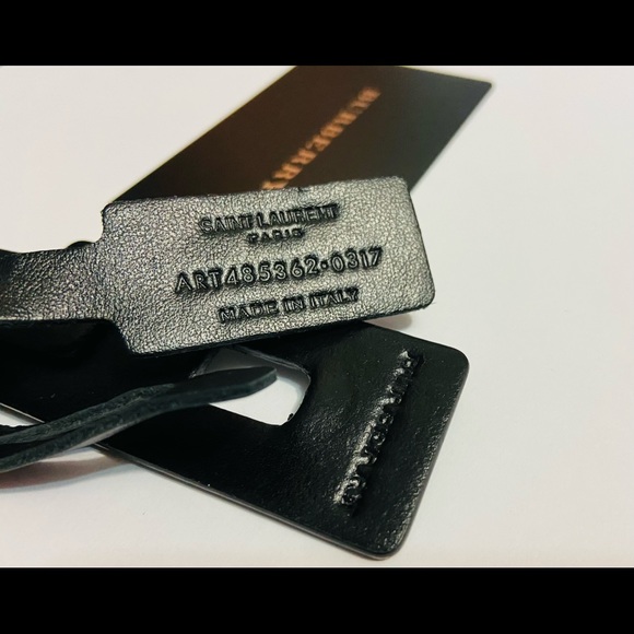 Handbags - BURBERRY 2 leather black hang tags